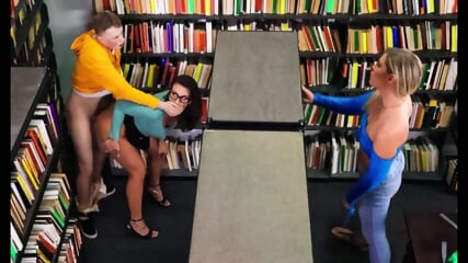 Explicit A Brunette With Glasses Gave A Cap To A Student In The Library - Must See