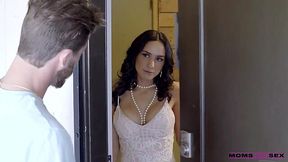 Juicy Hot Stepmom Just Can'T Resist Her Daughters Boyfriend'S Cock - High Quality