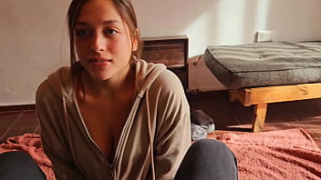 Hidden Cam: Intense A Solas Con La Prima De Mi Amigo. Le Lleno La Carita De Leche