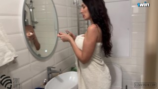 Leaked: Kinky Shaking Orgasm By My Stepmom - 4K