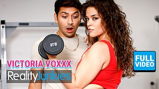 Realityjunkies - Brunette With A Juicy Booty Shows Her Trainer What She'S Made Off With A Wild Fuck