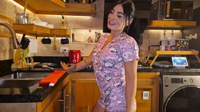 Wild Real Newlywed Couple Fuck In In-Laws' Kitchen