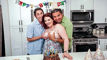 Intense Stepmom Giving Special Freeuse Present For Her Stepson'_S Birtay - Cncmilf - Full Hd