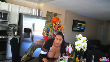 Explicit Cheating-Bbw-Neighbor-Creampied-By-Clown