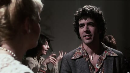 Juicy 1982 Roommates Round-Ass