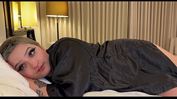 Insane Casting Curvy: Sharing Bed On Vacation With Little Thick Stepsis
