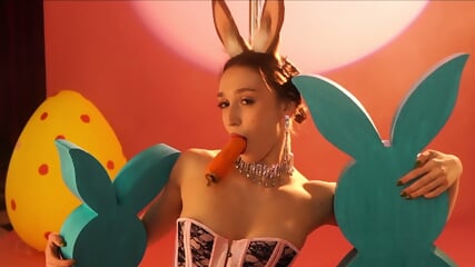 Wild Sexy Bunny - High Quality